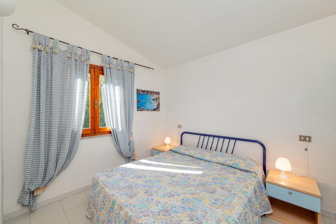 Appartamento Trilocale Le Canne 6 Posti Letto Con Giardino Сан Теодоро Екстериор снимка
